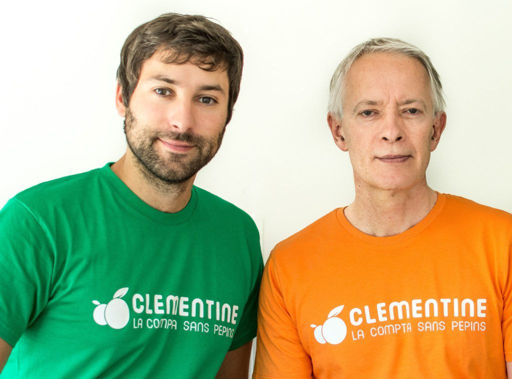 Photo de William et son père portant des T-shirt Compta Clementine